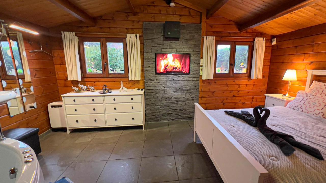 Au Chalet D'Isa Havelange Exteriör bild