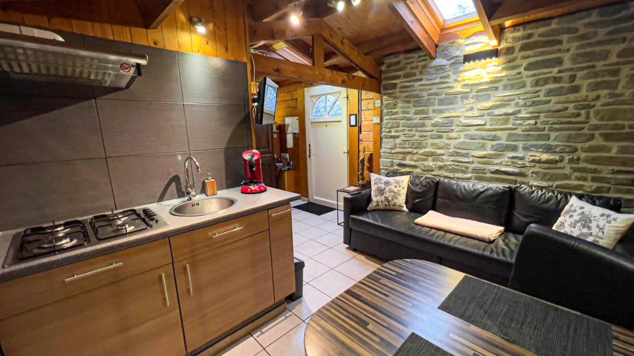 Au Chalet D'Isa Havelange Exteriör bild