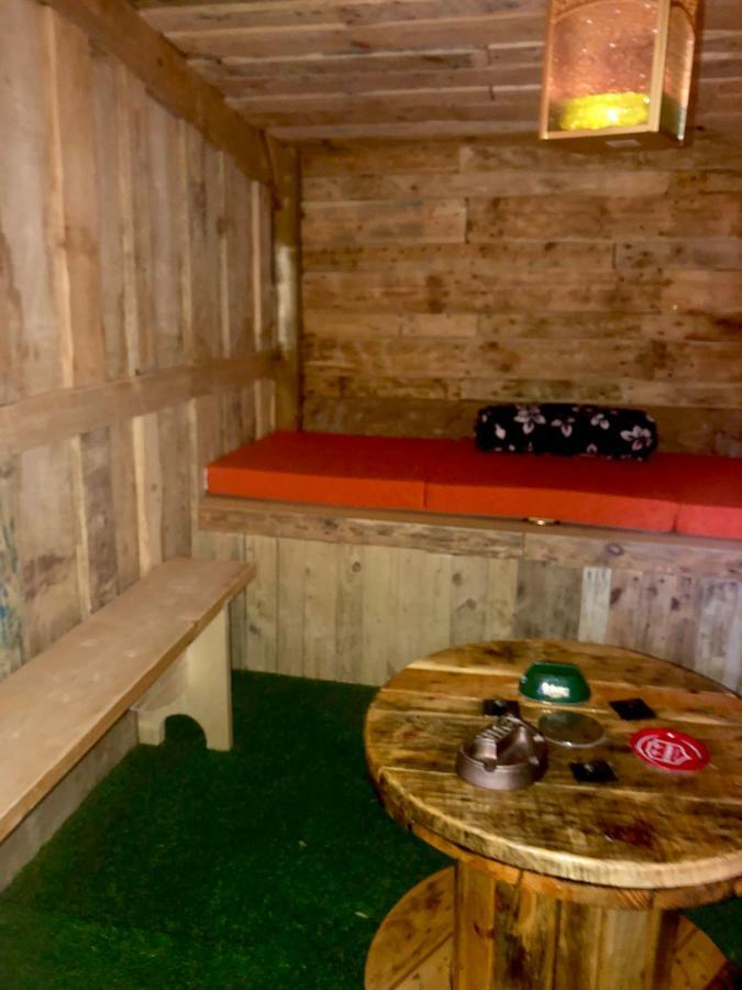 Au Chalet D'Isa Havelange Exteriör bild